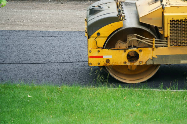 Best Residential Driveway Paving in Struthers, OH